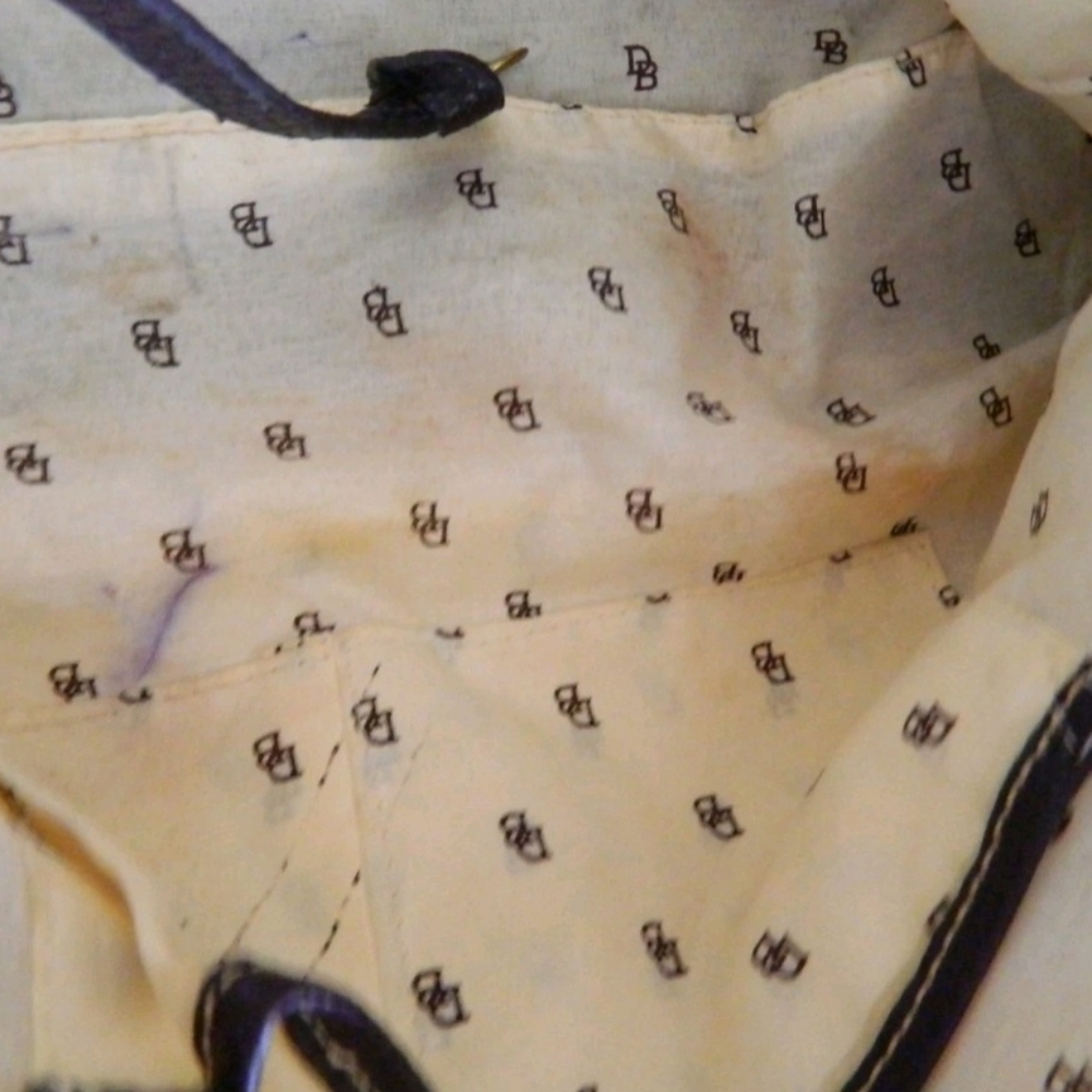 Dooney And Bourke Logo Canvas Shoulder Bag - Picture 9 of 11